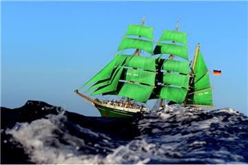 Die "Alexander von Humboldt II" kann auf dem Seestadtfest Bremerhaven besichtig werden.