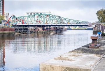 Die Alte Geestebrücke wird für Sanierungsarbeiten gesperrt.