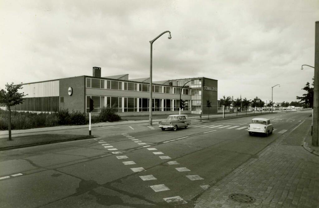 Die Ansicht des Autohauses Schmalzried in der Stresemannstraße (Archiv).