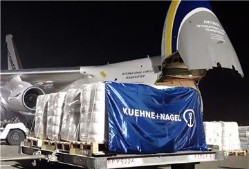 Die Antonow An-124 wird in Schardscha (Vereinigte Arabische Emirate) beladen. 