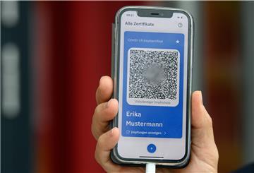 Die Anwendung namens „CovPass“ werde Schritt für Schritt ausgerollt.