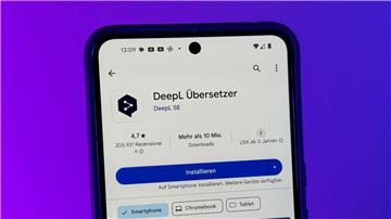 Die App DeepL wird künftig durch den KI-gestützten Schreibassistenten DeepL Write Pro ergänzt.