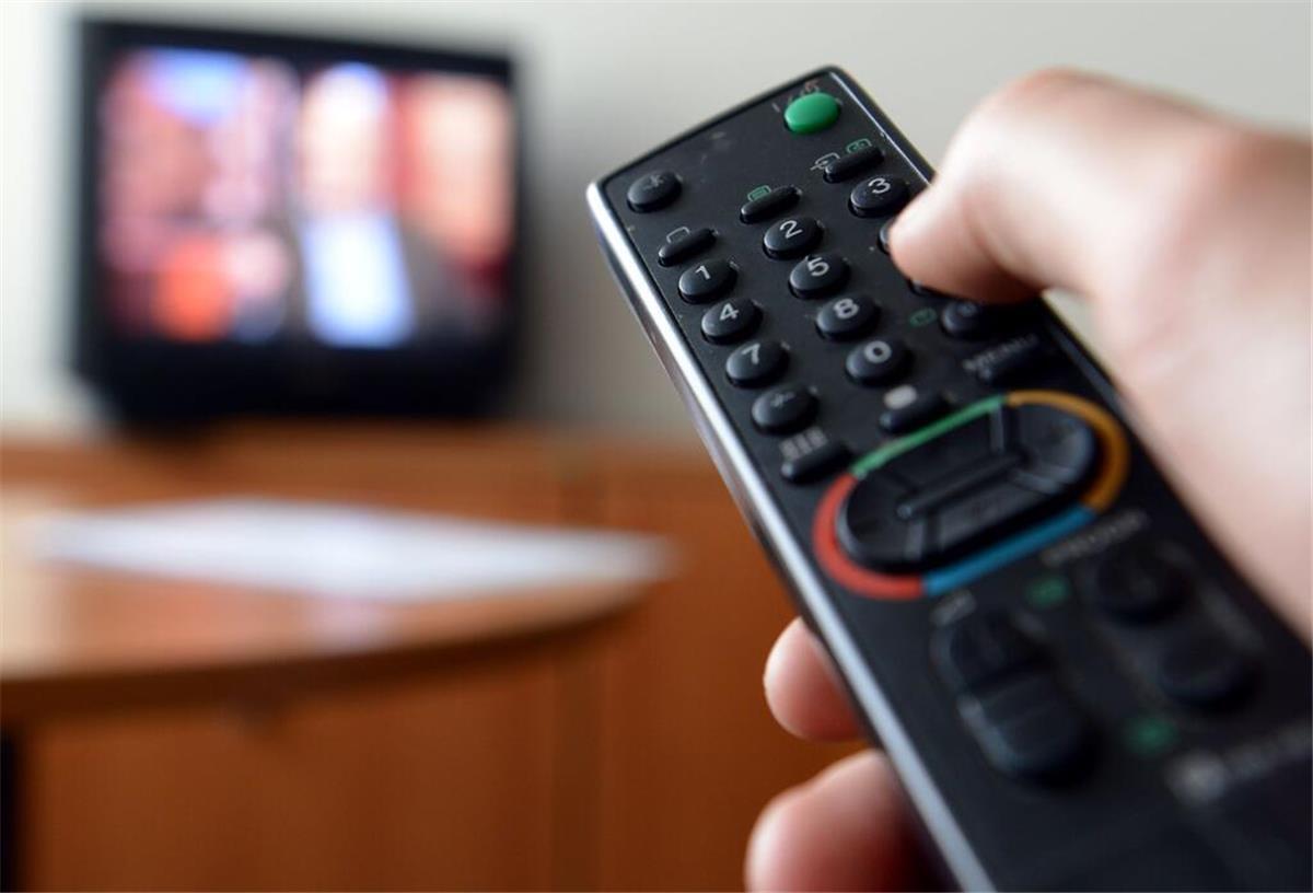 Viele Tausend TV-Haushalte sehen bei ARD nur noch schwarz Die ARD schaltet am 7. Januar die Übertragung in SD ab.