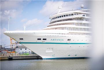 Die Artania, hier im Kaiserhafen in Bremerhaven, war am Ort eines spektakulären Rettungseinsatzes.