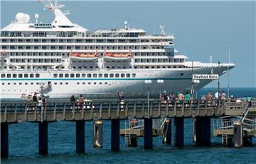 Die "Artania" kommt am Freitag wieder nach Bremerhaven.


