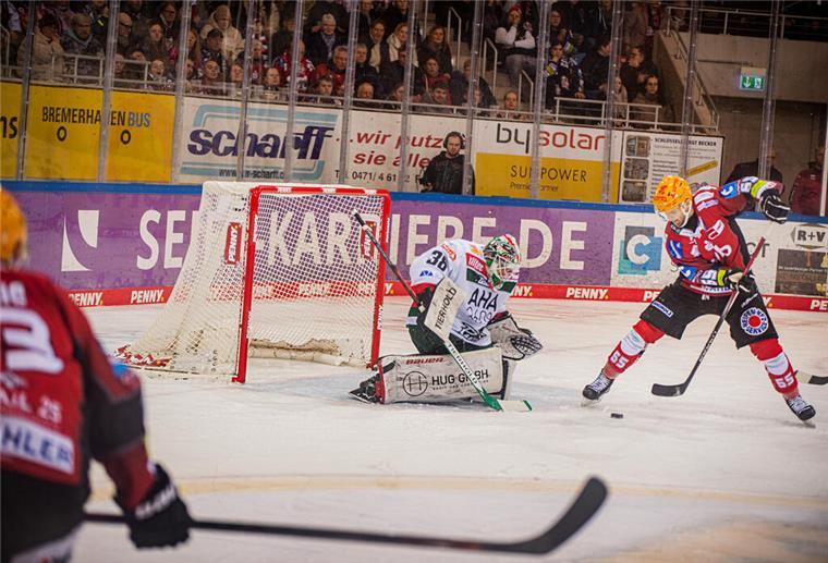 Die Augsburg Panther erzielen im 2. Drittel den Ausgleich und leiteten damit die Wende ein.
