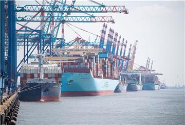 Die Automatisierung der norddeutschen Häfen gehört ebenfalls zum Forderungskatalog der Handelskammern von Bremen und Hamburg. So sollen verlorene Marktanteile zurückgeholt werden, was wiederum die Beschäftigung sichert.