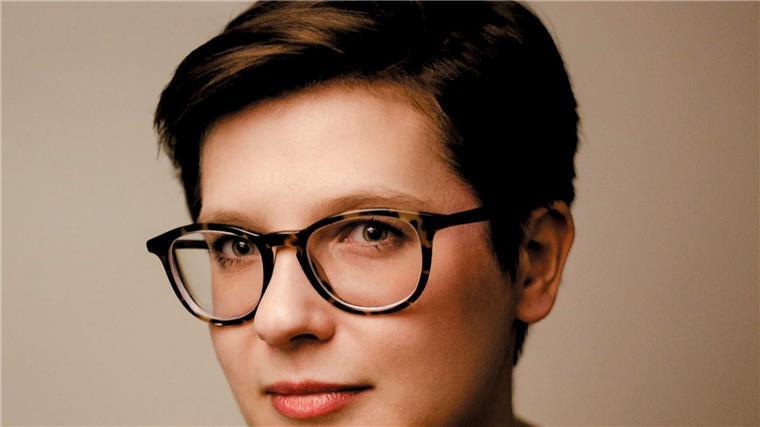 Die Autorin Emma Southon erzählt römische Geschichte konsequent über Frauenbiographien.