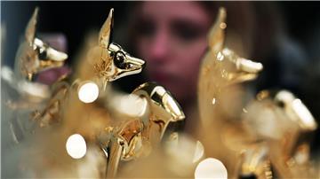 Die Bambi-Gala mit der Vergabe der goldfarbenen Reh-Trophäen wird nicht im klassischen Fernsehen übertragen. 