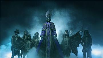 Die Band Ghost ist im April und Mai mit ihrem neuen Album „Skeletá“ in Deutschland auf Tournee. 