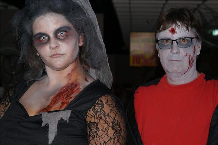 Halloween in the Factory - Feiern für den guten Zweck in Nordenham Die Band Prime Time hat auch für Halloween in the Factory die passenden Titel im Programm.