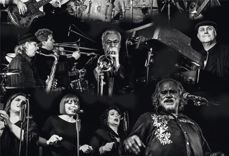 Die Band Sheffield Steel. 