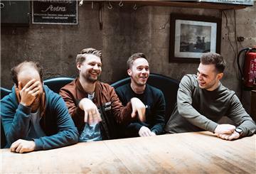 Die Band Von Grambusch aus Bremen spielt ihren Akustik-Pop-Punk im Yesterday. 