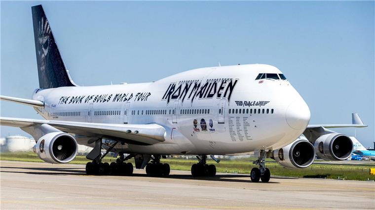 Iron-Maiden-Schlagzeuger McBrain hört nach 42 Jahren auf Die Band war immer wieder mit einem eigenen Jet unterwegs. (Archivbild)