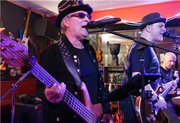 Die Band Free Company.