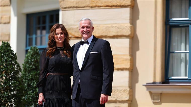 Bayreuther Festspiele starten mit düsterem „Tristan“ Die Bayreuther Festspiele sind fast ein Heimspiel für TV-Koch Alexander Herrmann.