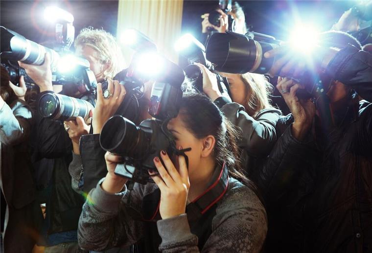 Die Belagerung durch Paparazzi ist ein Stressfaktor für die Stars.