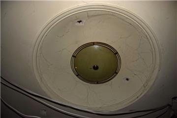 Die Beleuchtung unter der Decke stammt noch aus den 1950er Jahren. 