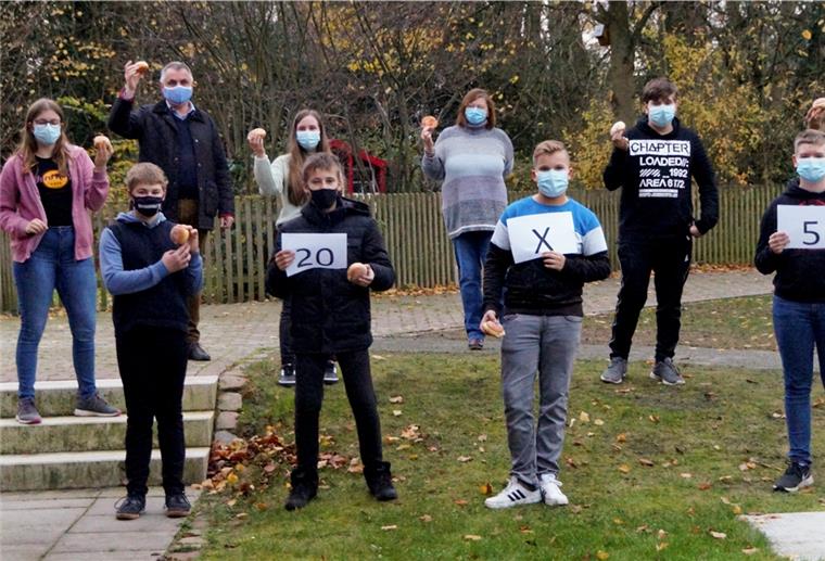 Die Berliner-Aktion der Selsinger Kirchengemeinde muss in der Corona-Pandemie unter anderen Vorzeichen stattfinden, unter anderem mit einer Verlosung des süßen Gebäcks unter Spendern für den guten Zweck.