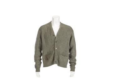 Die berühmte Strickjacke, die Kurt Cobain beim "Unplugged"-Konzert von Nirvana trug, kommt unter den Hammer.