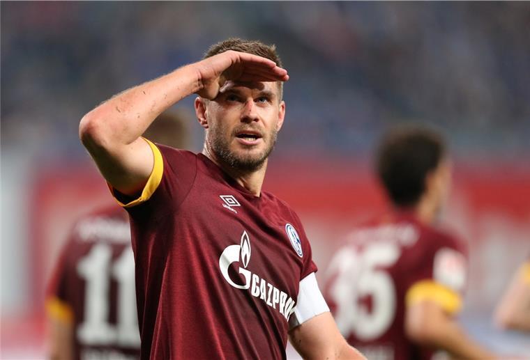 Die Bestmarke fest im Visier: Der Schalker Simon Terodde kann vielleicht schon am Sonntag die meisten Toren in der 2. Fußball-Bundesliga geschossen haben.