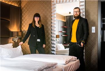 Die Betten für die Gäste sind zu Pfingsten bereits gemacht: Martin und Emina Seiffert führen in der Bremerhavener Innenstadt das Hotel "Haverkamp".