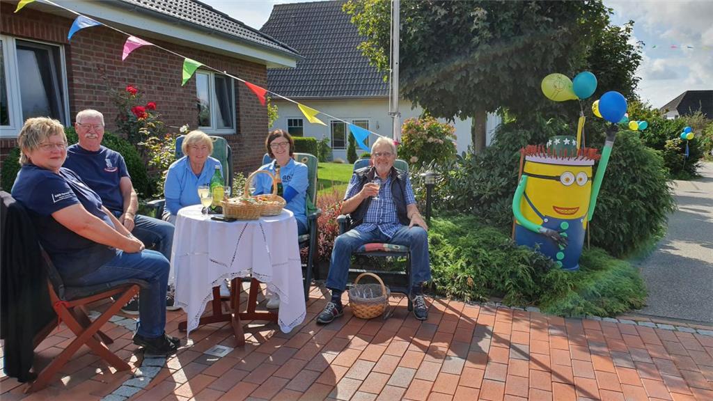 Die Bewohner der Lancken-Granitz-Straße haben ihre Straße besonders aufwendig ge...