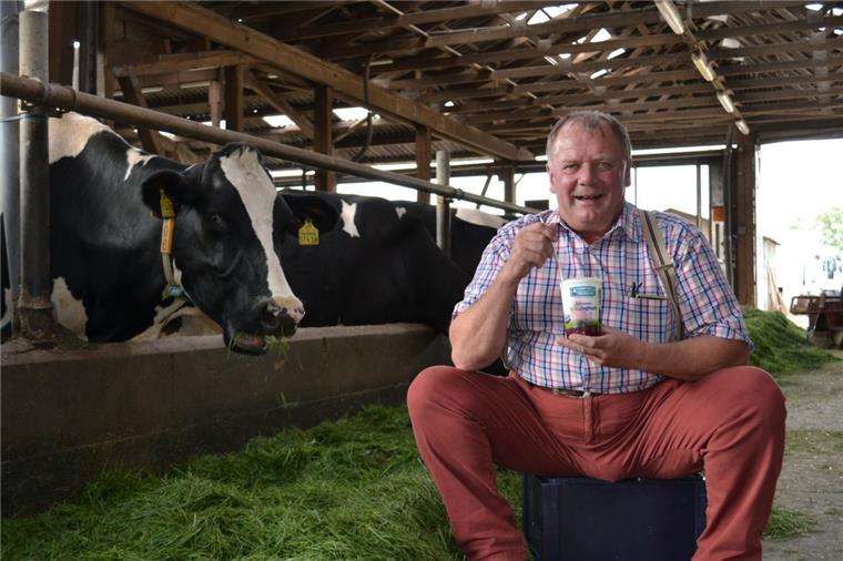 Die Bio-Milch macht‘s: Gerhard Dehlwes hat mit der Öko-Haltung und der eigenen Milchverarbeitung erfolgreich eine Nische besetzt. Foto Hansen