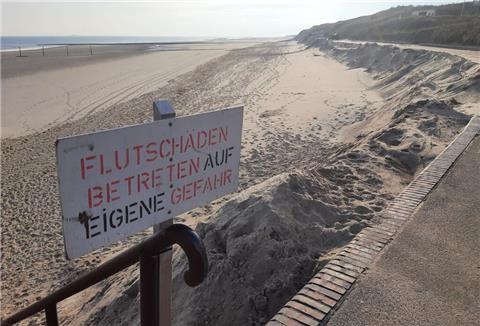 Die bisherige Sturmflutsaison hat auf einigen Nordseeinseln deutliche Schäden an den Badestränden angerichtet.