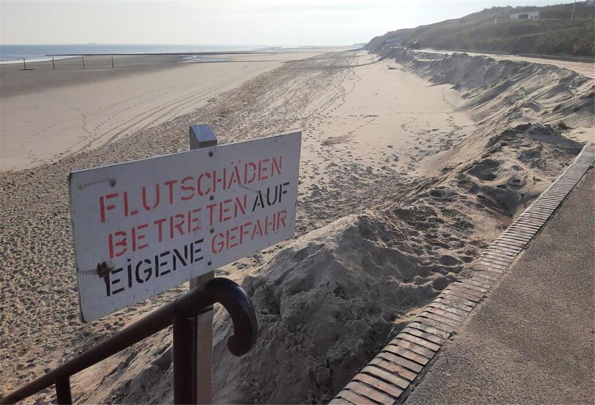 Die bisherige Sturmflutsaison hat auf einigen Nordseeinseln deutliche Schäden an den Badestränden angerichtet.