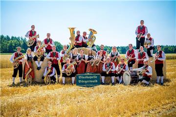 Die Blaskapelle Börgerwald sieht zwar nicht so aus, kommt aber aus dem Emsland. Am 4. August wird sie auf dem Buschfest in Kirchtimke spielen. 