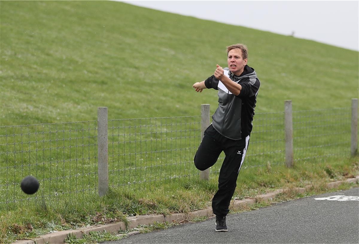Die Boßler des KBV Schweewarden (hier Timo Stolle) hätten noch ein Spiel in der Landesliga vor sich. Zudem stehen sie im Landespokal-Halbfinale.