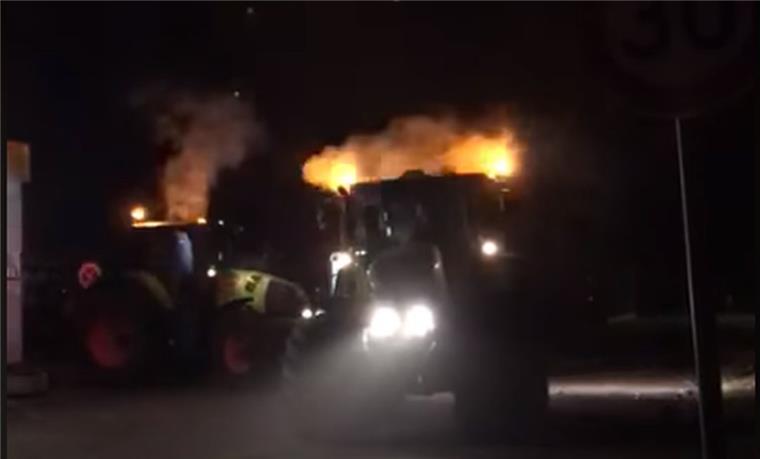 Großer Bauernprotest in Berlin - Auch das Cuxland ist dabei Die Bredehöft-Trecker aus Lintig machen sich auf den Weg nach Berlin.