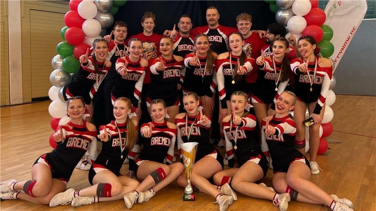 Cheerleading-WM in Japan: Bremerhavener Duo im „Team Germany“
