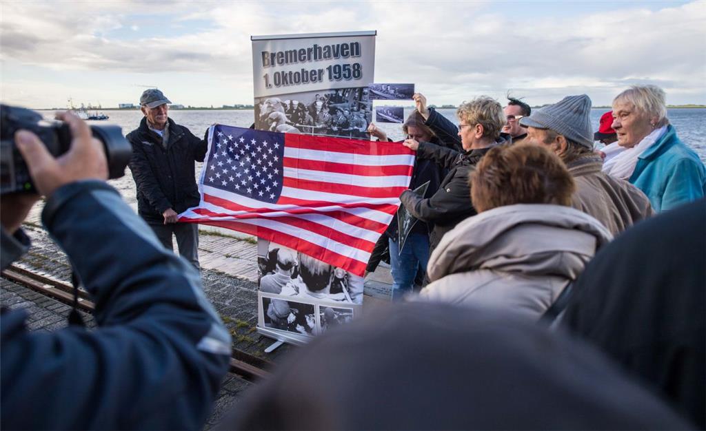 Die Bremerhavener Elvis-Presley-Gesellschaft feiert mit dutzenden Zeitzeugen und...