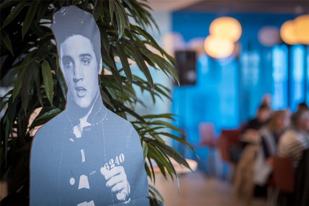 Die Bremerhavener Elvis-Presley-Gesellschaft feiert mit Zeitzeugen und Fans im C...
