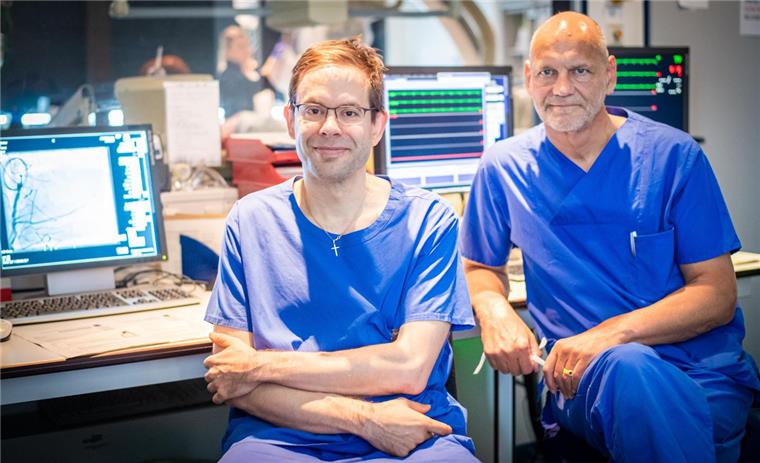 Bremerhavener Kardiologen versorgen Herzpatienten in Nordenham Die Bremerhavener Kardiologen Dr. Thomas Sievert (rechts) und Dr. Mark Lüdde stellen seit Anfang November die kardiologische Grundversorgung in der Helios-Klinik in Nordenham sicher.