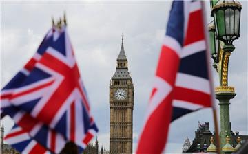 Die Briten haben in einem Referendum für den Austritt aus der EU gestimmt.