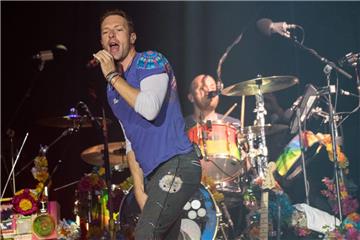 Die britische Band Coldplay um Sänger Chris Martin hat über 1000 Fans im Stich gelassen und ist nicht zum Video-Dreh erschienen.