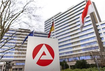 Die Bundesagentur für Arbeit veröffentlicht am 31.03.2022 ihren Arbeitsmarktbericht für März 2022. 