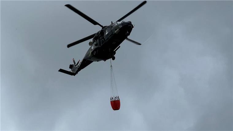 Löschhubschrauber proben Ernstfall über Meppen Die Bundeswehr kündigte möglichen Sirenenlärm und Hubschrauberüberflüge an.