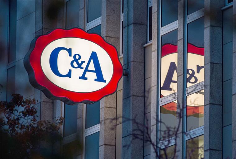 C&A bleibt in Bremerhaven und Cuxhaven Die C&A-Filialen in Bremerhaven und Cuxhaven sind akut nicht gefährdet.