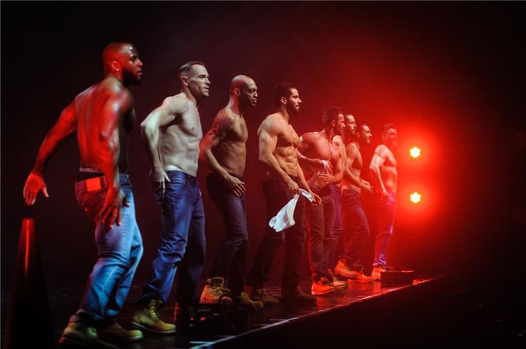 Die Chippendales bei ihrem Auftritt in der Stadthalle Bremerhaven.
