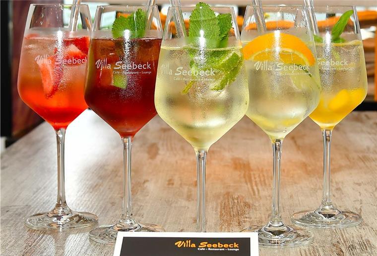 Villa Seebeck Die Cocktails mit Geschichte: (v.l.n.r.) Berti, Black Hugo, Hugo, Inge und Manni.