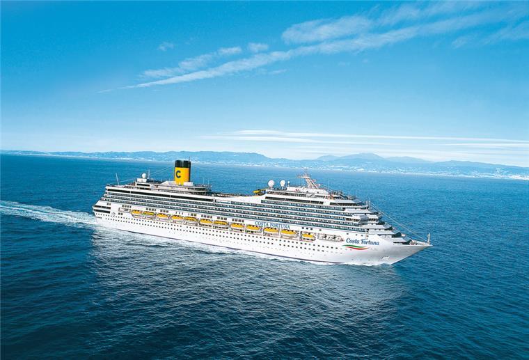 Rekordjahr für Kreuzfahrten ab Bremerhaven? Die „Costa Fortuna“ fährt den Sommer über achtmal vom Columbus Cruise Center. An Bord sind weniger internationale Gäste, dafür steigen viel mehr deutsche Urlauber in Bremerhaven ein oder gehen hier von Bord.