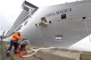 Die "Costa Magica" macht fest.