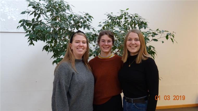 Dänische Studentinnen haben sich in Zeven wohlgefühlt Die dänischen Studentinnen (von links) Anna Postelt, Caroline Christensen und Stine Boe Rinder haben sich an der IGS Zeven wohlgefühlt.