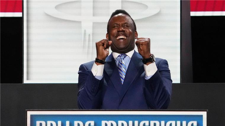 Die Dallas Mavericks haben den ersten Platz in der Draft-Lotterie gewonnen.