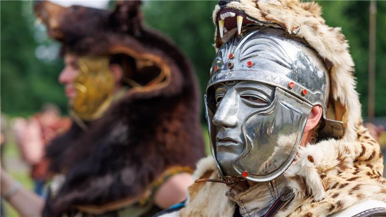 Die Darsteller des Festivals trugen historische Kostüme. 