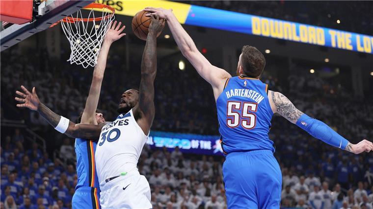 Hartenstein spielt mit Oklahoma City Thunder in NBA-Finals Die Defensive um Hartenstein dominierte die Gäste und legte den Grundstein für den klaren Sieg.